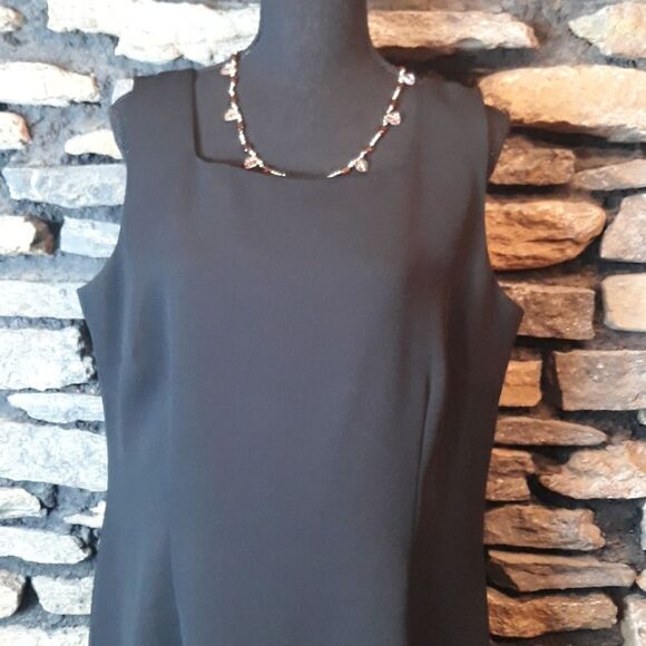 Laura Scott basic sleeveless black dress sz 16 - Picture 2 of 7